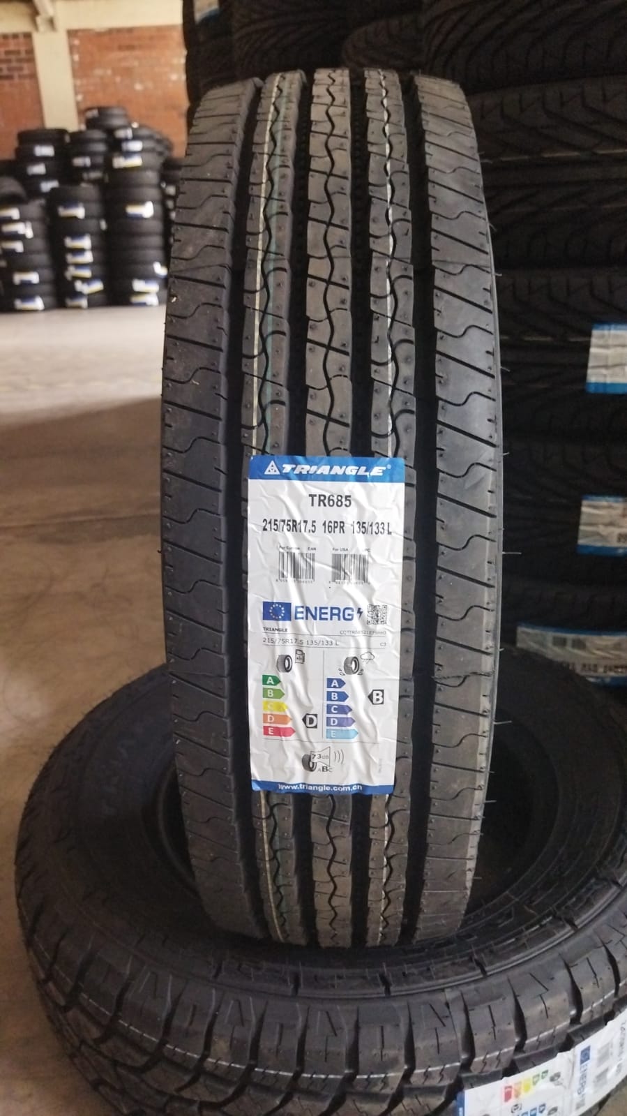 NEUMATICO 215/75 R17.5 TRIANGLE TR685 16 PR 135/133L DIRECC
