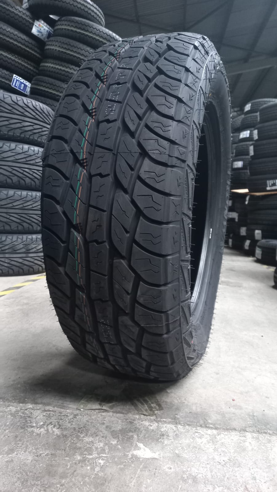 NEUMATICO 255/60 R18 FRONWAY ROCKBLADE AT II