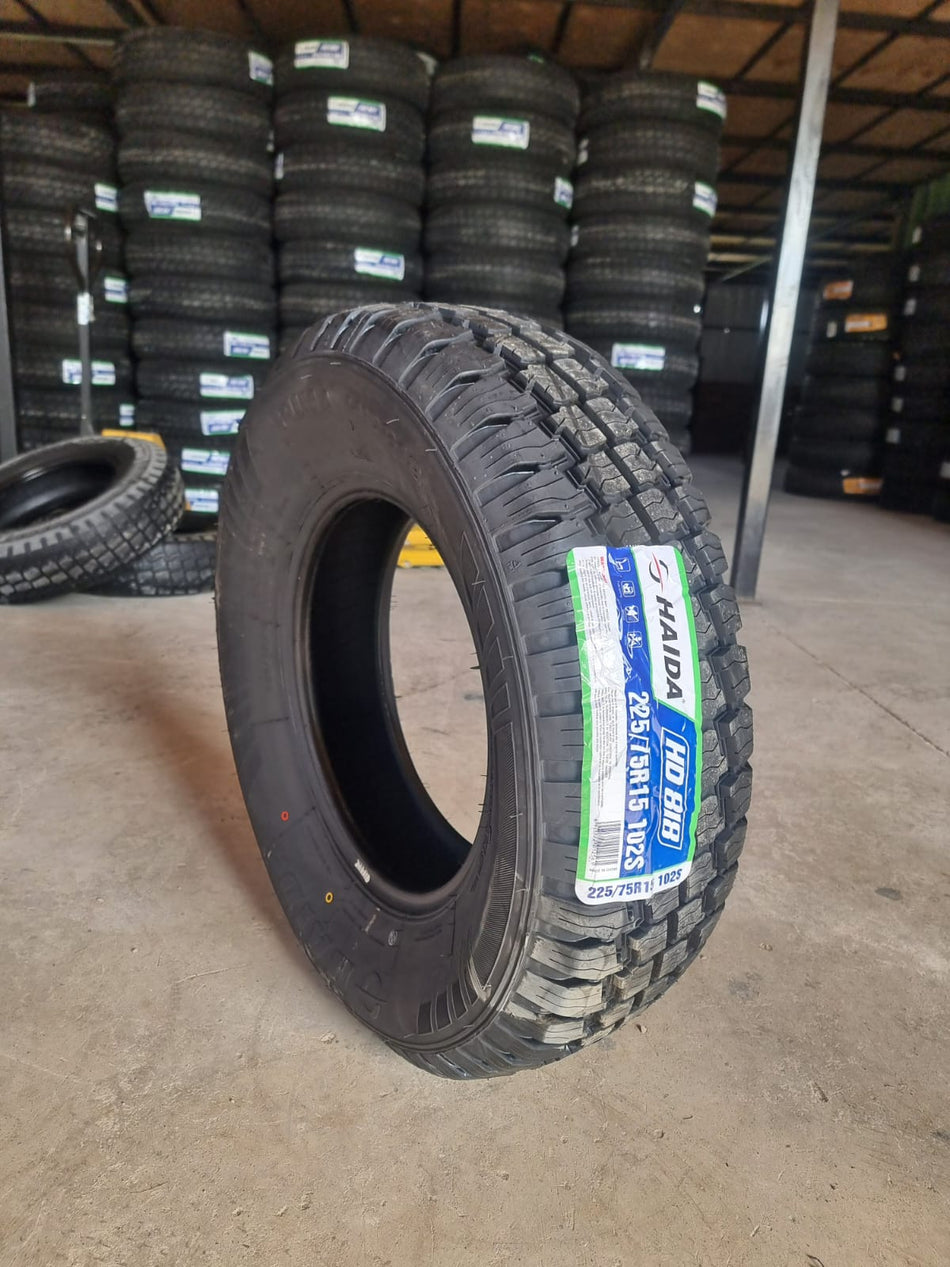 NEUMATICO 225/75 R15 HAIDA HD818 102S