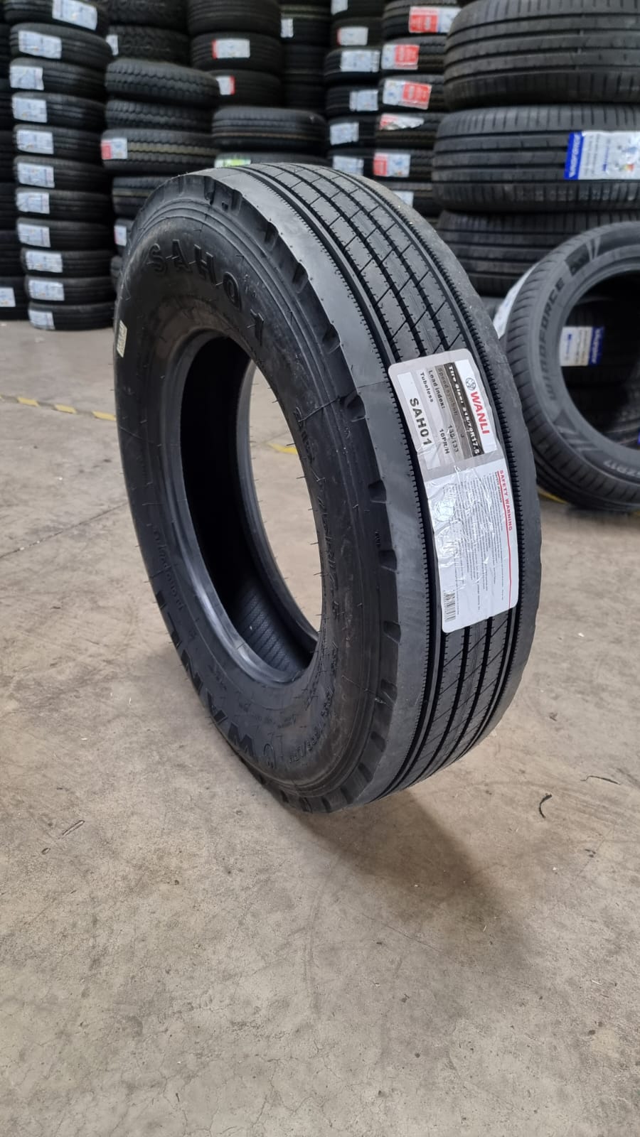 NEUMATICO 215/75 R17.5 WANLI SAH01 135/133J 16PR
