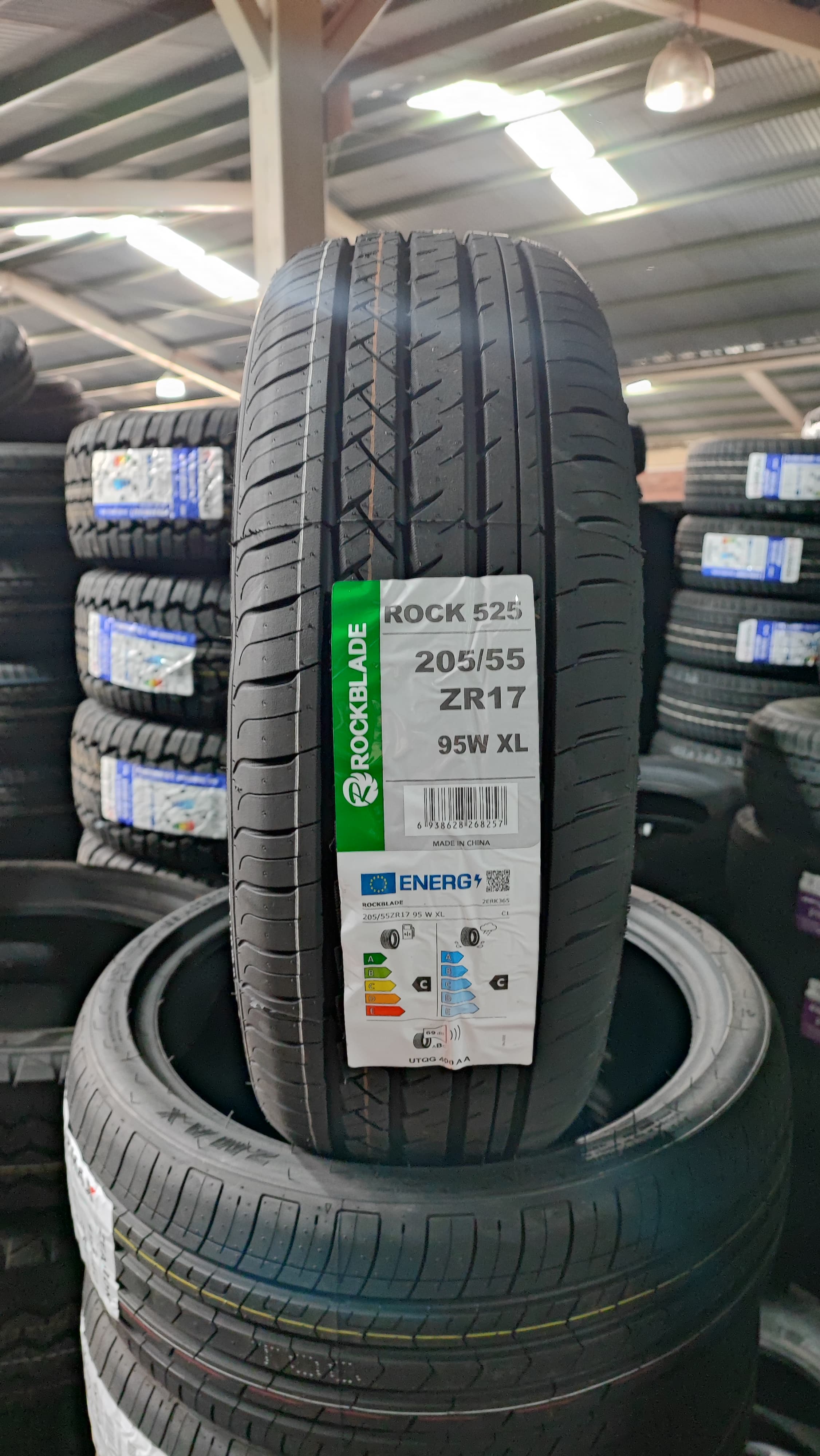 NEUMATICO 205/55 R17 ROCKBLADE ROCK 525 95 W ZR – Neumáticos del Maule