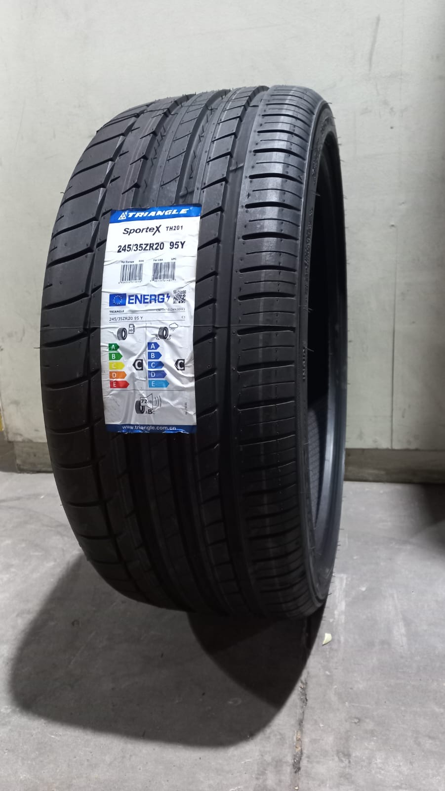 NEUMATICO 245/35 R20 TRIANGLE TH201 95Y