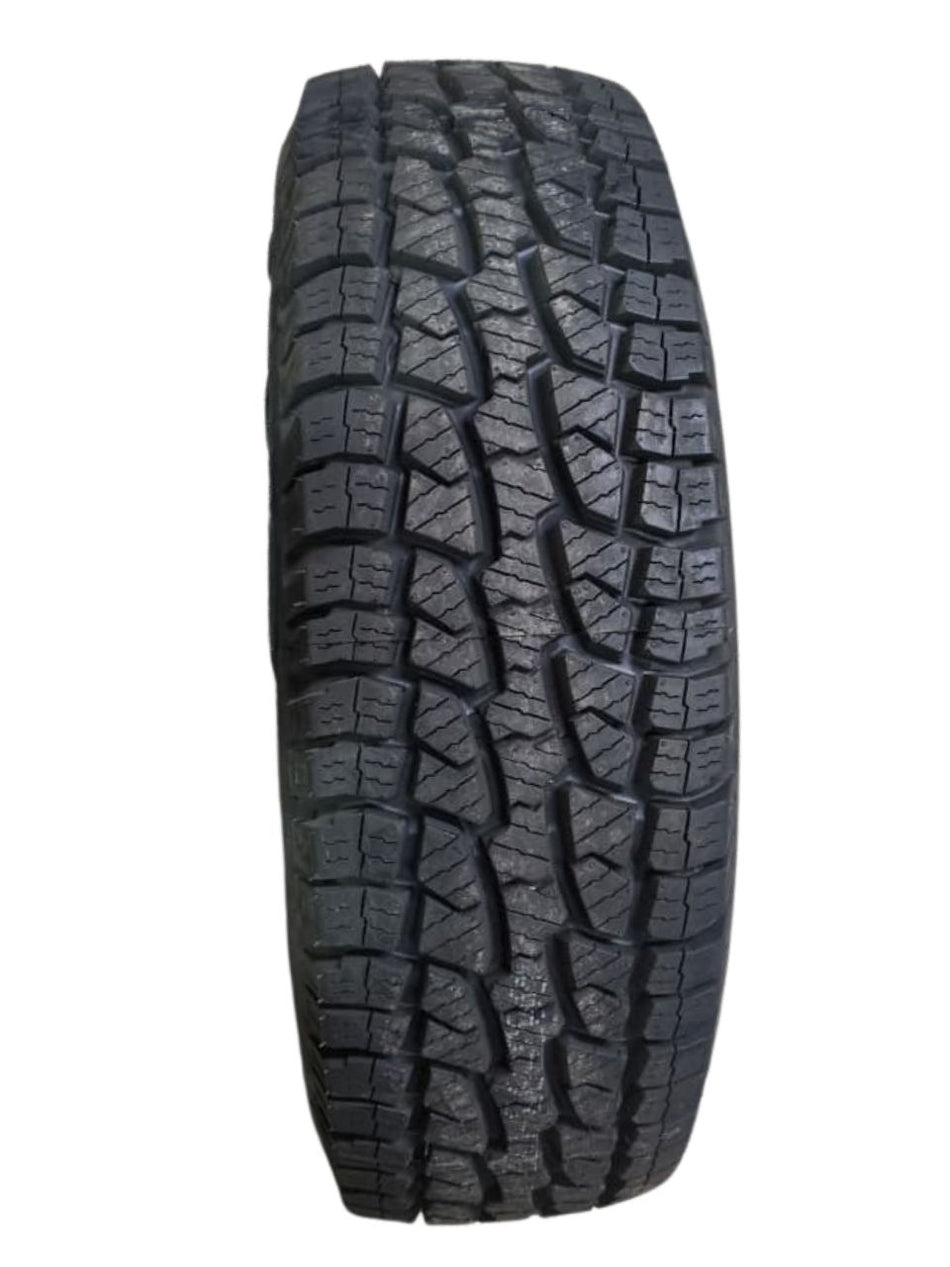 Neumatico 235/75 R15 Goodride At Sl-369 6pr