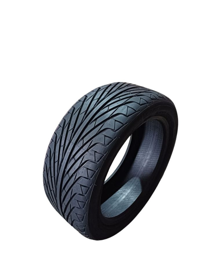 Neumatico 225/45 R17 Triangle Tr968 Huella En V