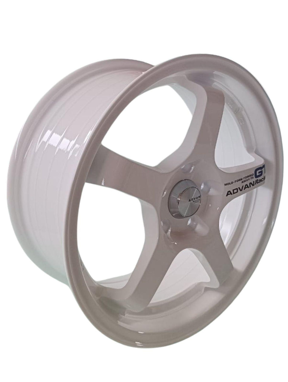 Juego de Llantas 16x7 5x108 Et38 champion white 512