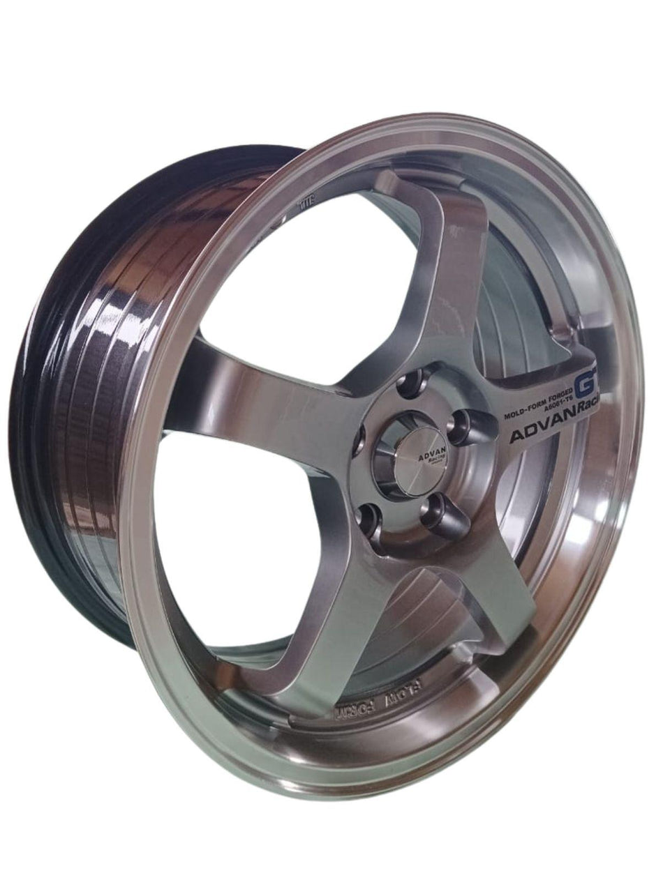 Juego de Llantas 17x7.5 5x108 Et38 HP machine lip 512