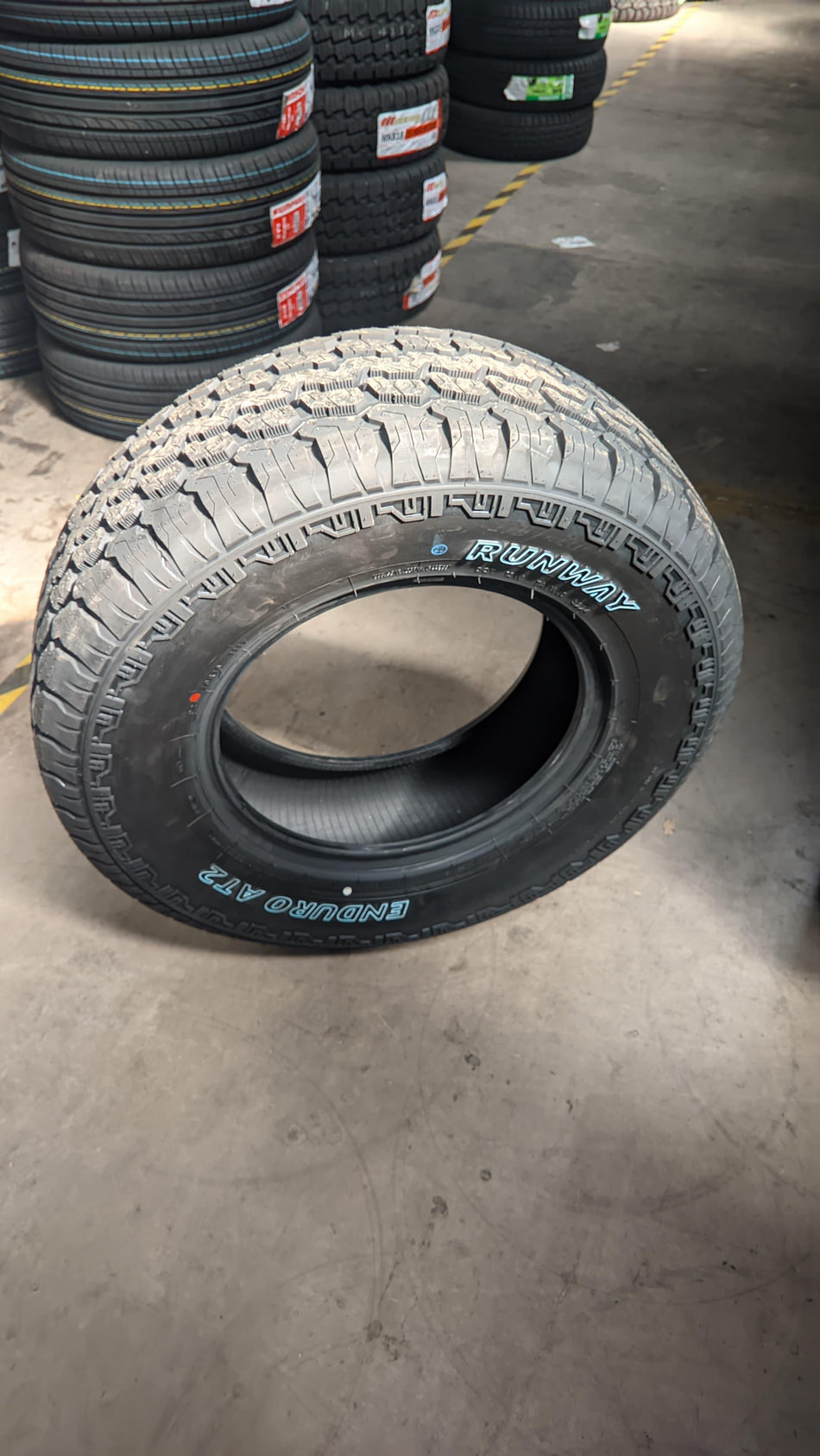 NEUMATICO 265/70R16P RUNWAY ENDURO AT2 111T
