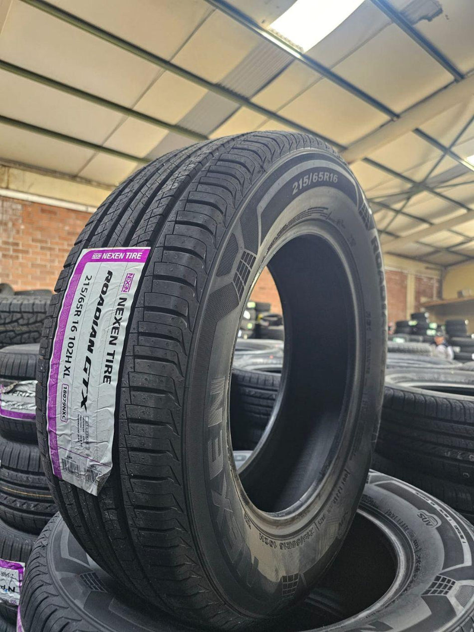 Neumatico 215/65 r16 Nexen Roadian GTX 102H XL