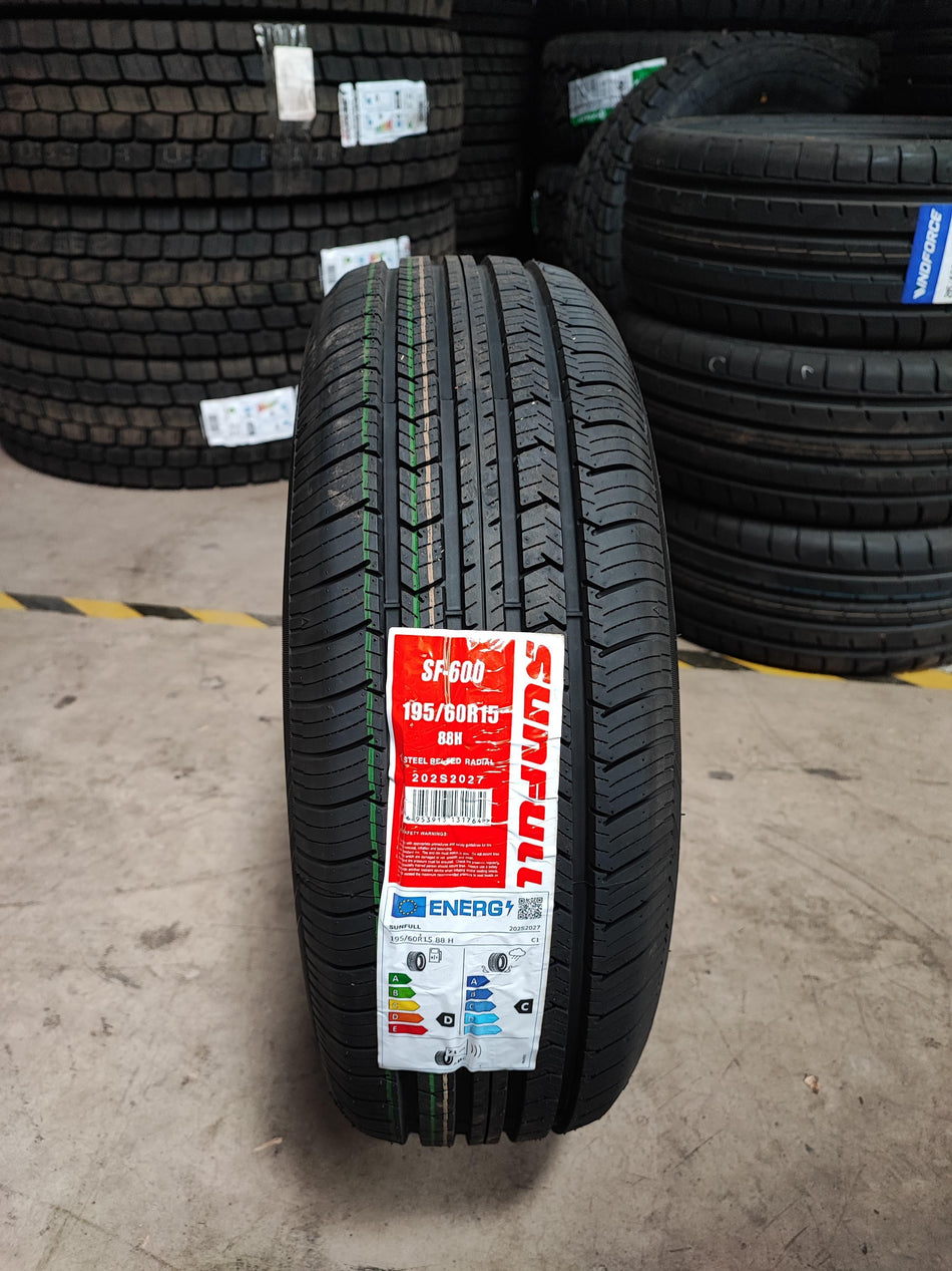 Neumatico 195/60 R15 Sunfull Sf-600 88H