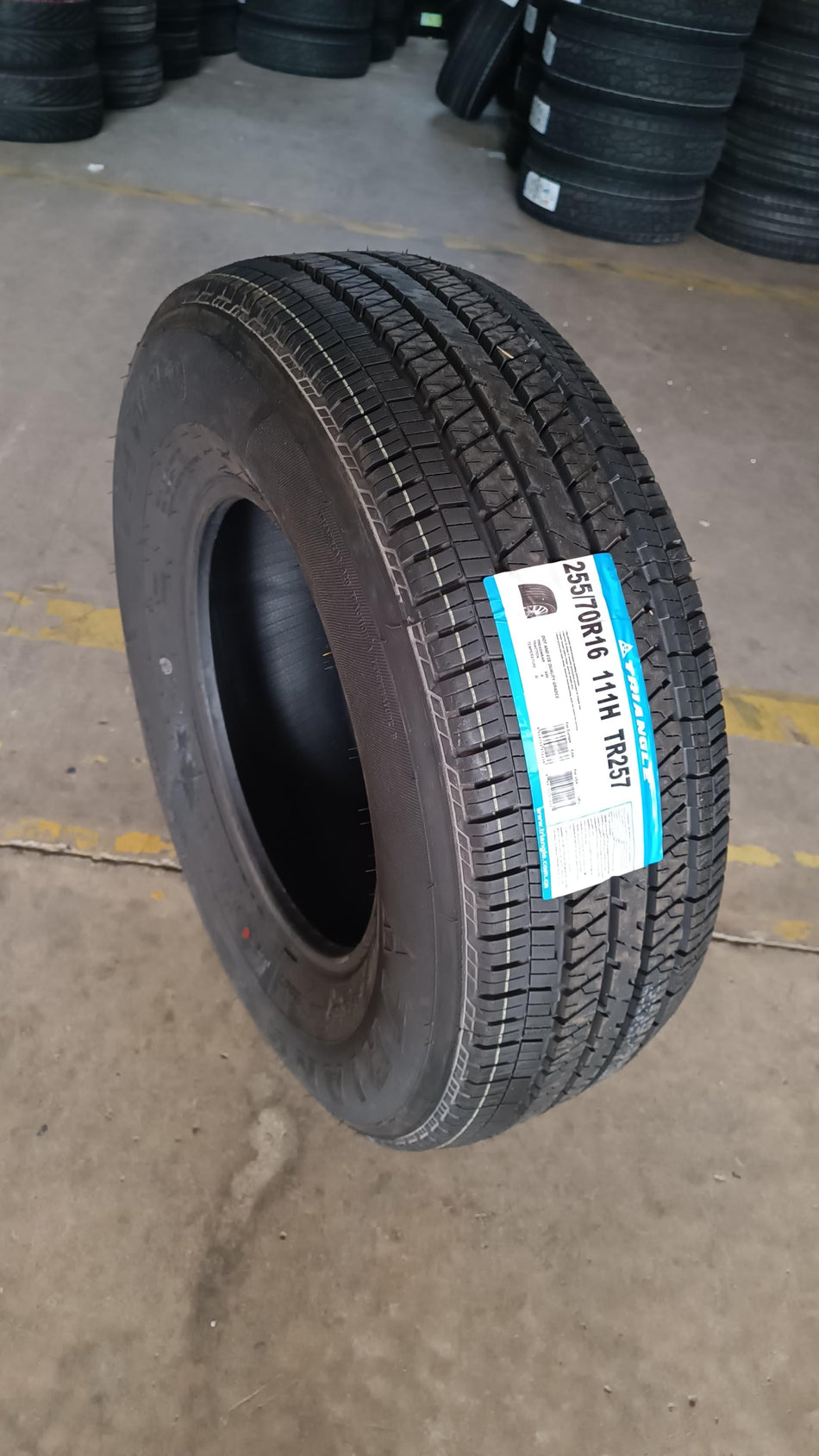 NEUMATICO 255/70 R16 TRIANGLE TR257 111T