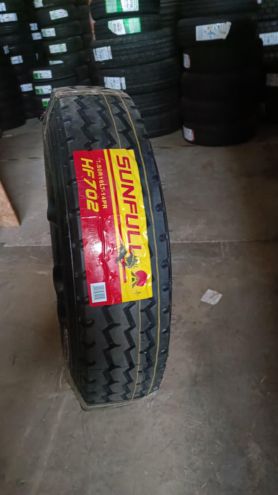 Neumatico 7.50 R16 Sunfull Hf702 122/118 14PR Lt C/C