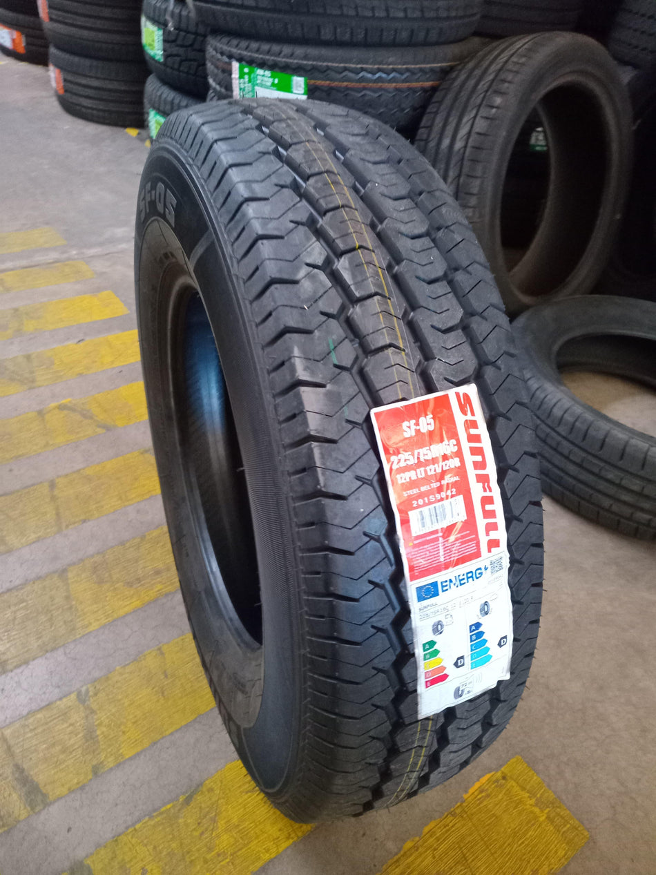 NEUMATICO 225/75 R16C SUNFULL SF-05 121/120R 12PR