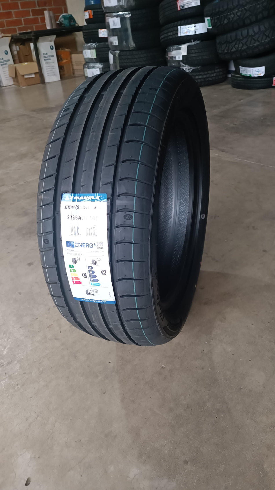 NEUMATICO 225/50 R17 TRIANGLE TH202 98Y