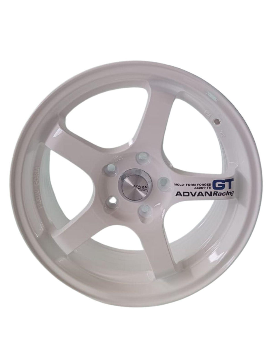 Juego de Llantas 16x7 5x108 Et38 champion white 512
